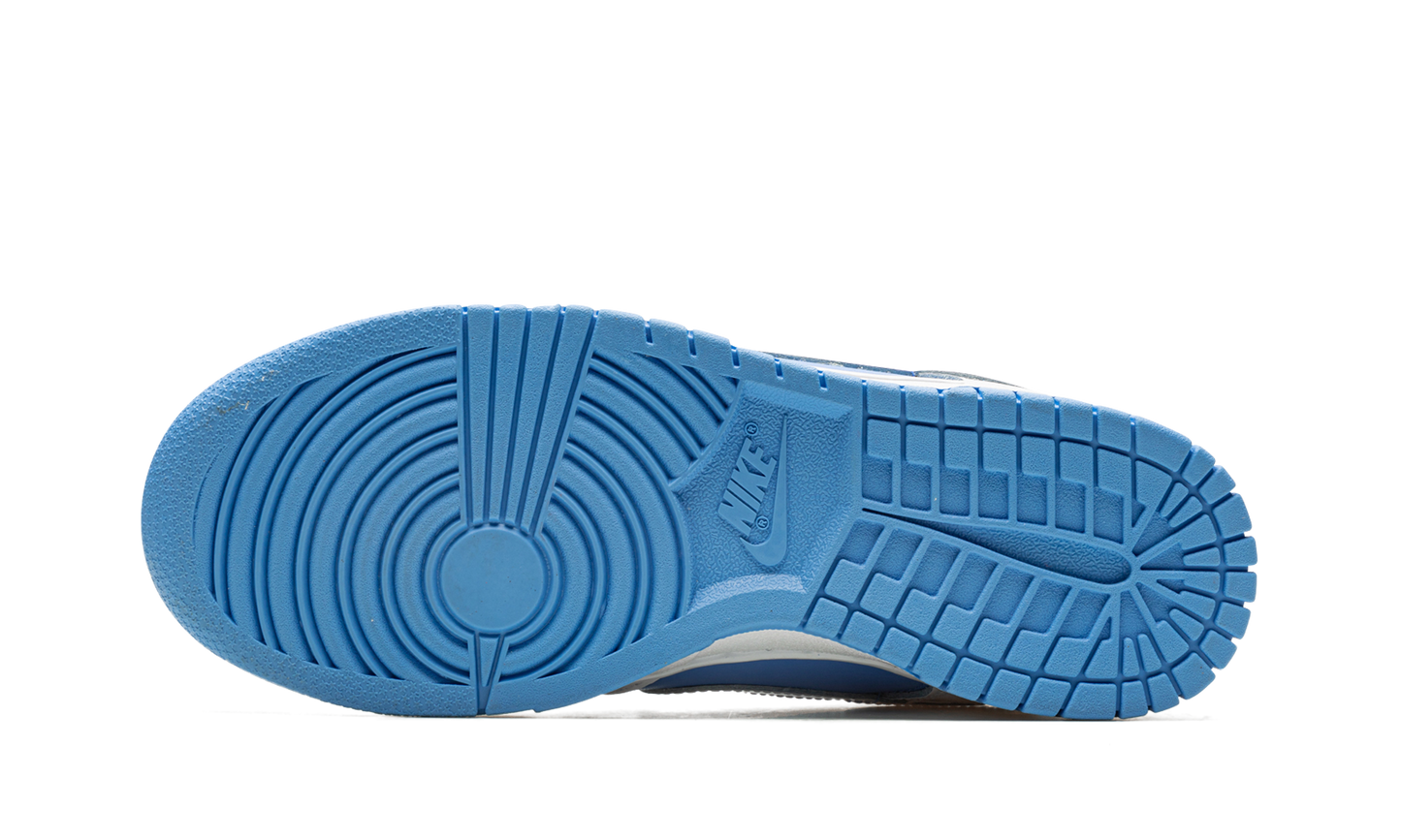 DUNK LO ESS MNS WMNS "Reverse UNC"