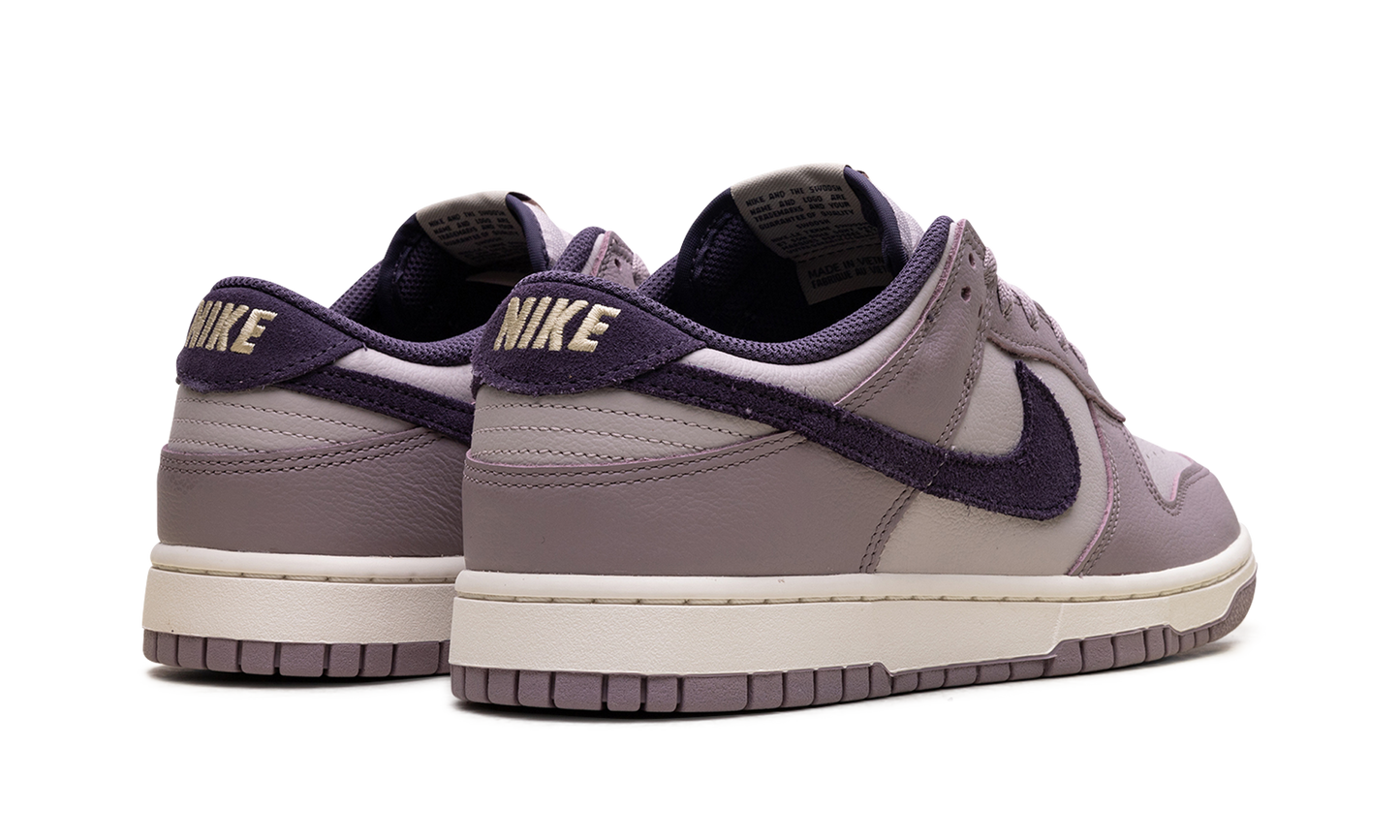 Dunk Low SE "Light Violet Ore"