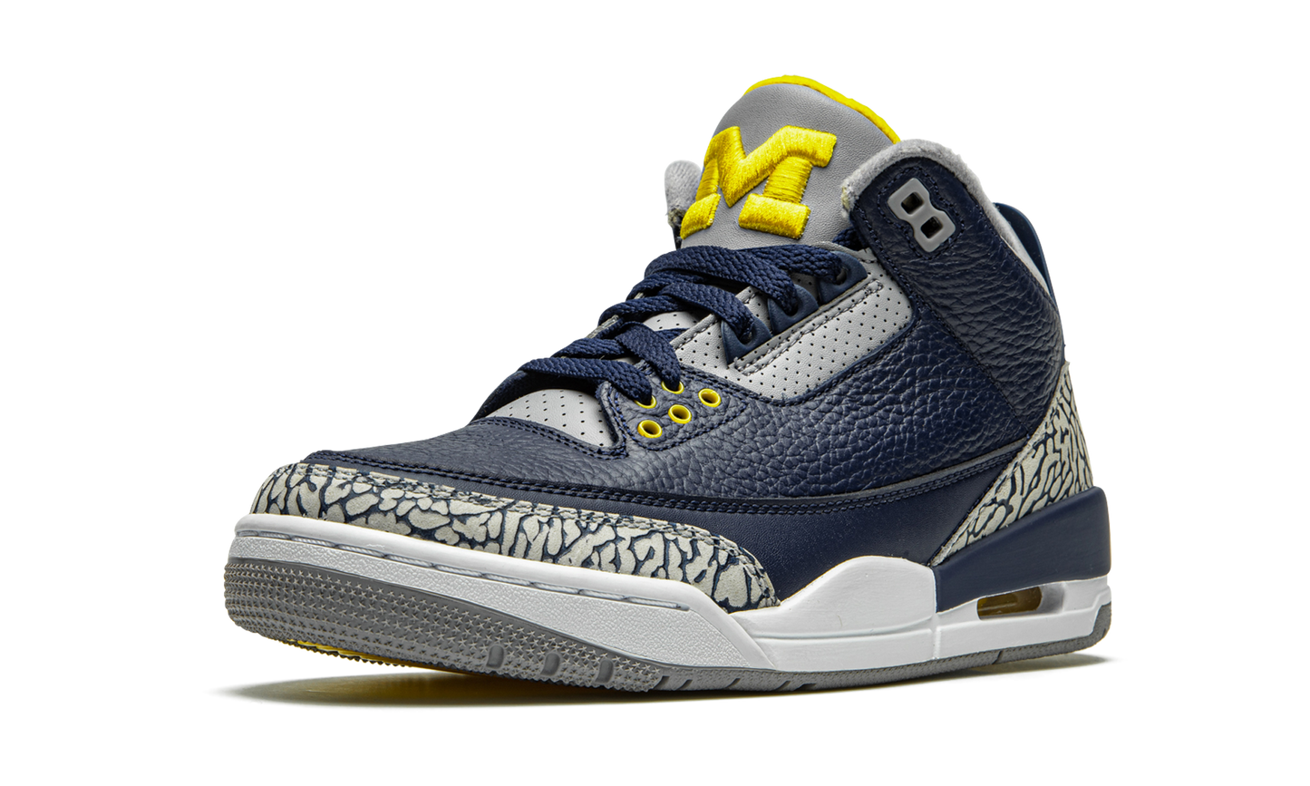 Air Jordan 3 Retro PE "Michigan"
