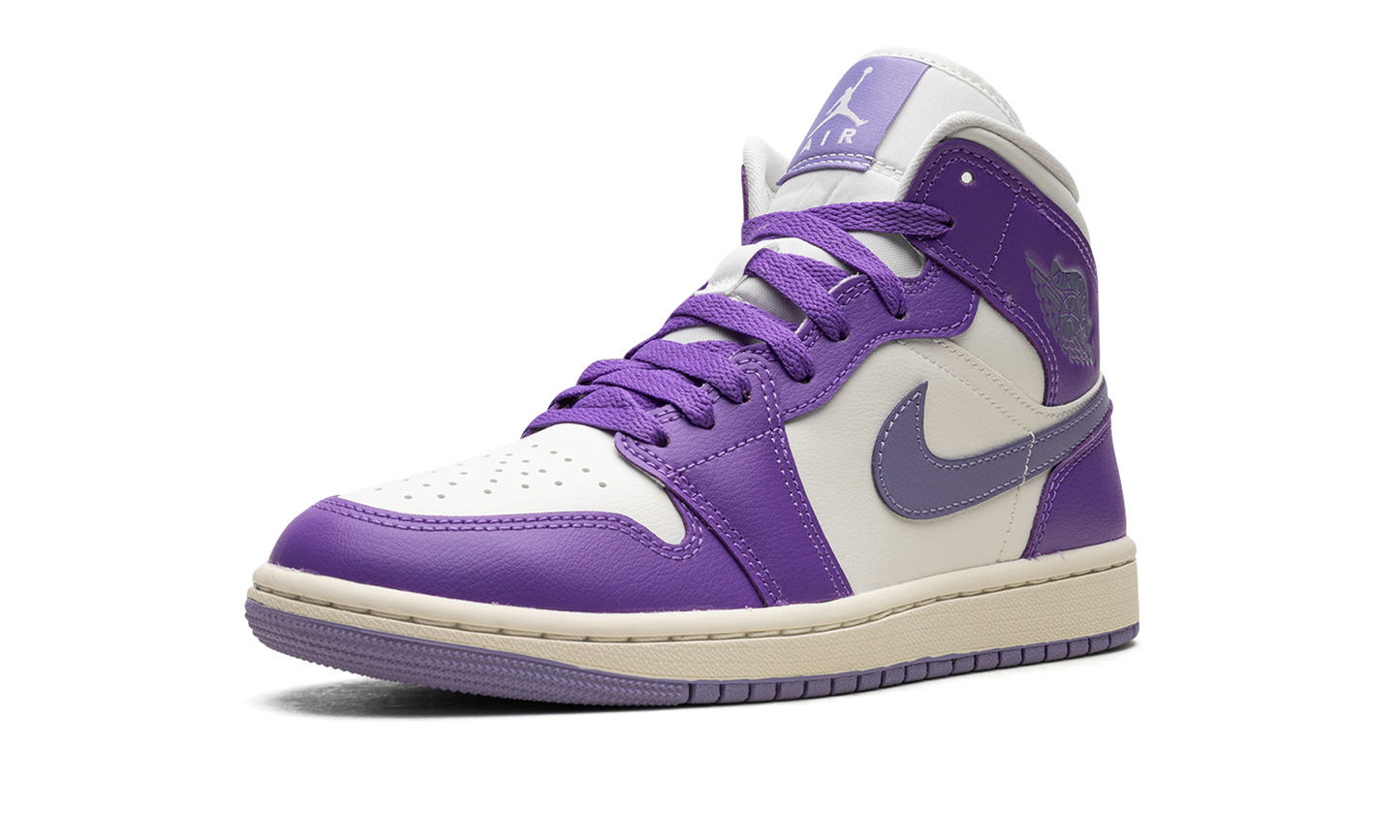AIR JORDAN 1 MID WMNS "Action Grape"