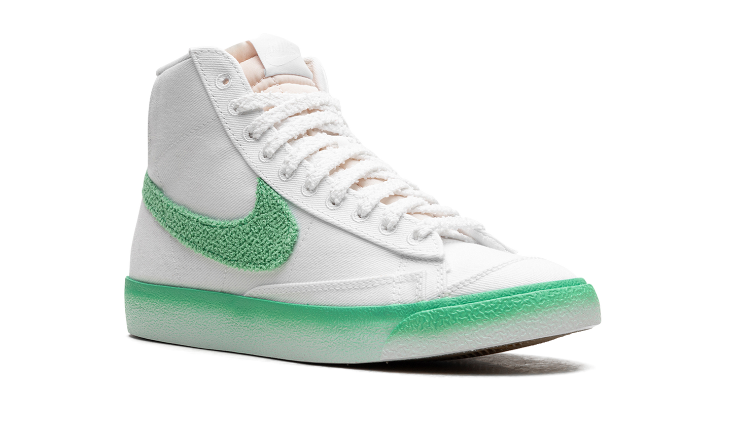 BLAZER MID '77 WMNS "Green Fade"