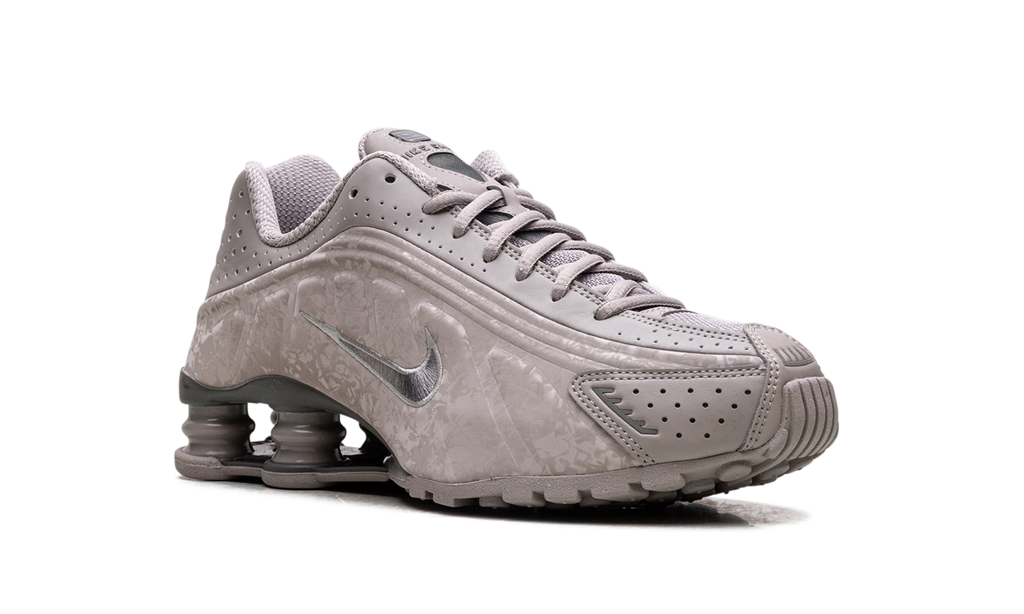Shox R4 WMNS "Flat Pewter Floral"