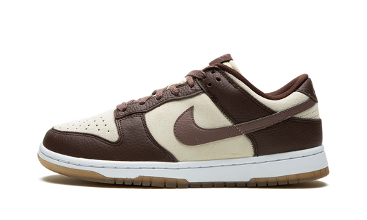 DUNK LOW WMNS "Plum / Coconut Milk"