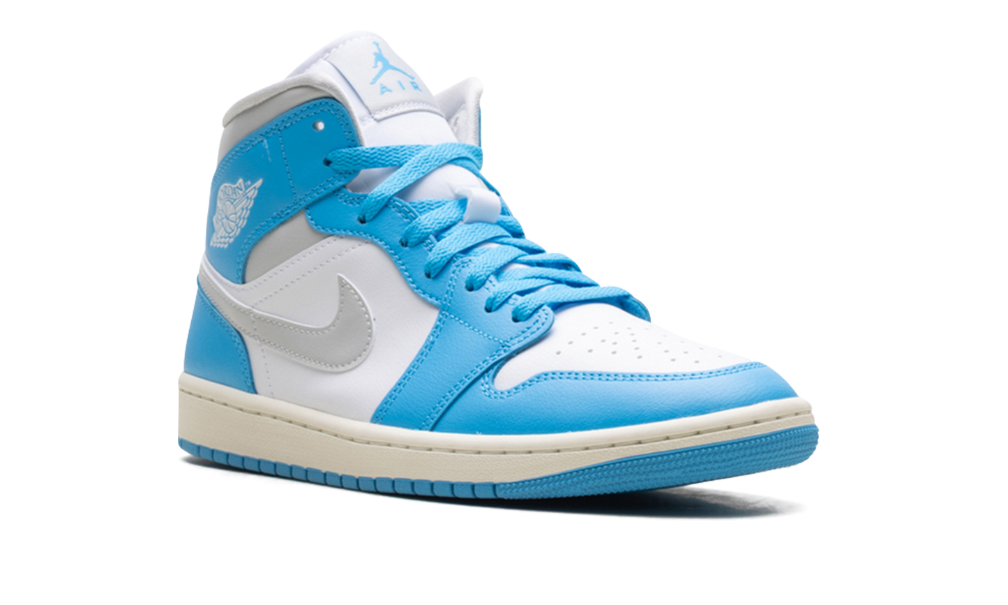 Jordan 1 Mid WMNS "Dark Powder Blue White Sail Neutral Grey"