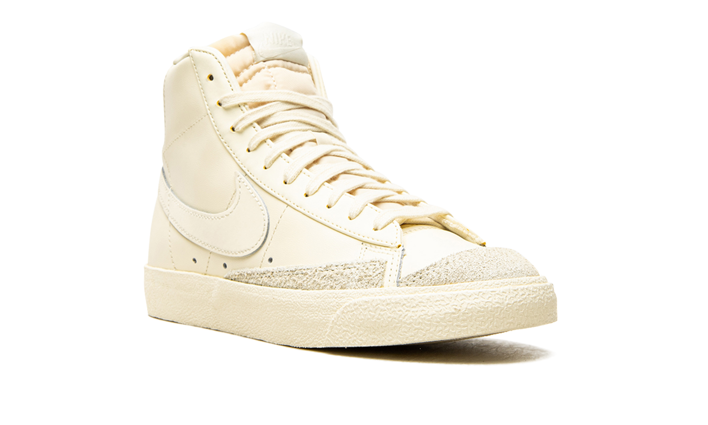 BLAZER MID 77 MNS WMNS "Coconut Milk"
