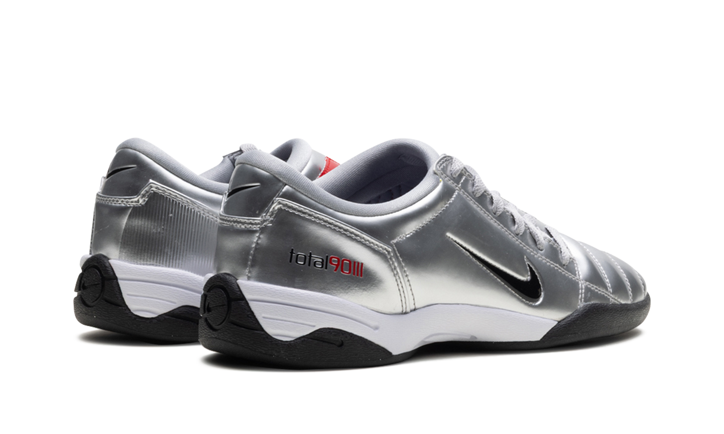 Total 90 III "Metallic Silver"