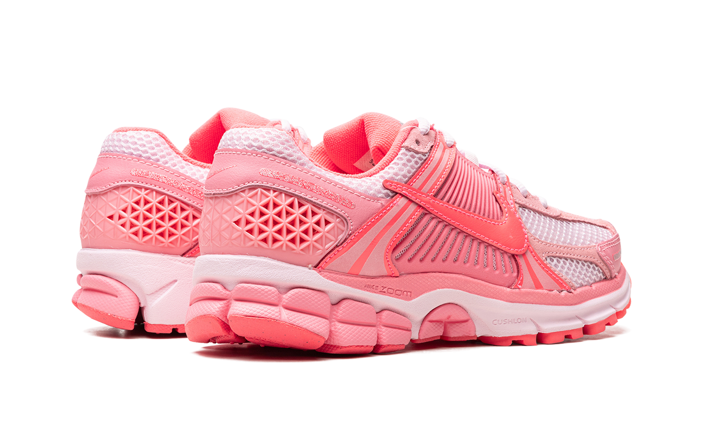 ZOOM VOMERO 5 WMNS "Triple Pink"