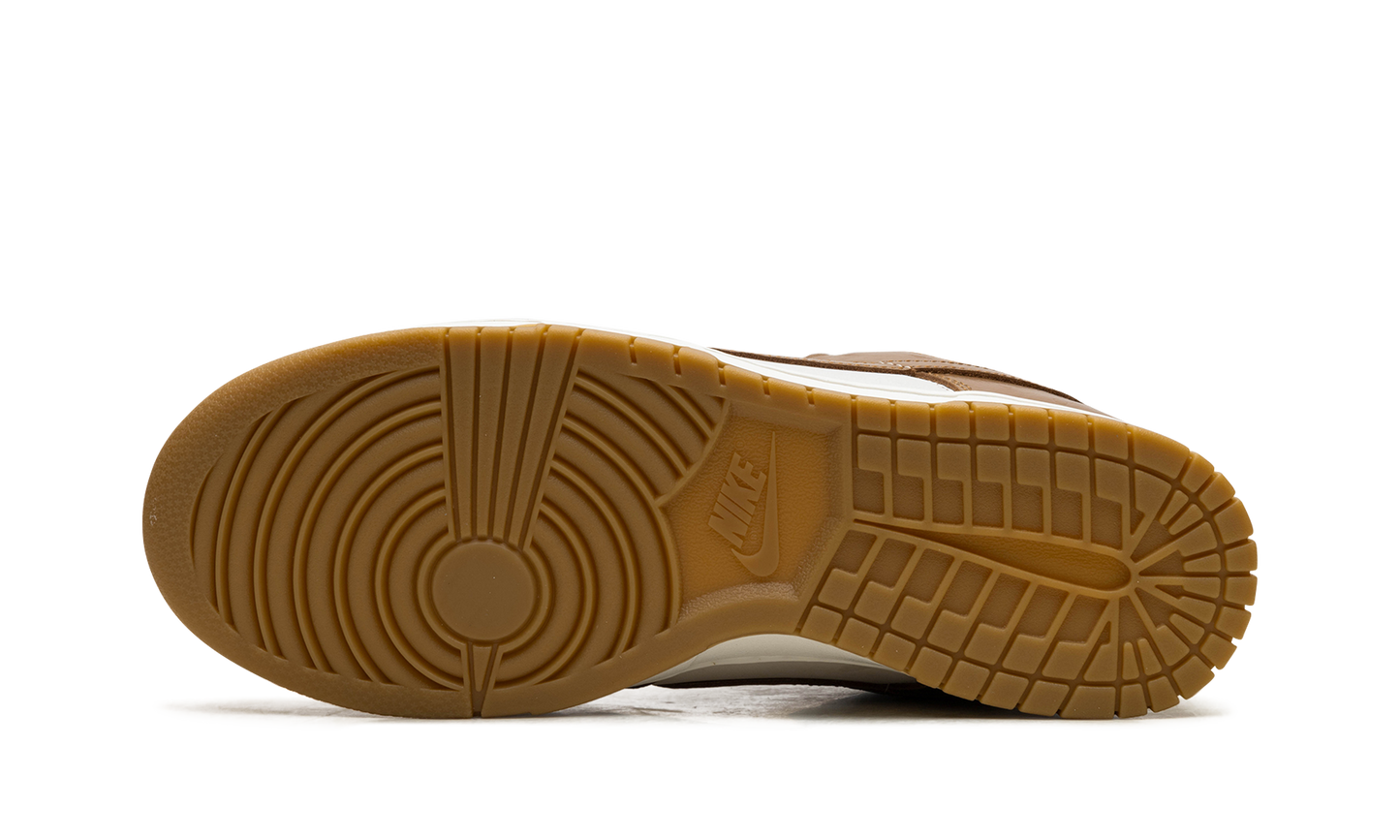 DUNK LOW WMNS "Brown Ostrich"