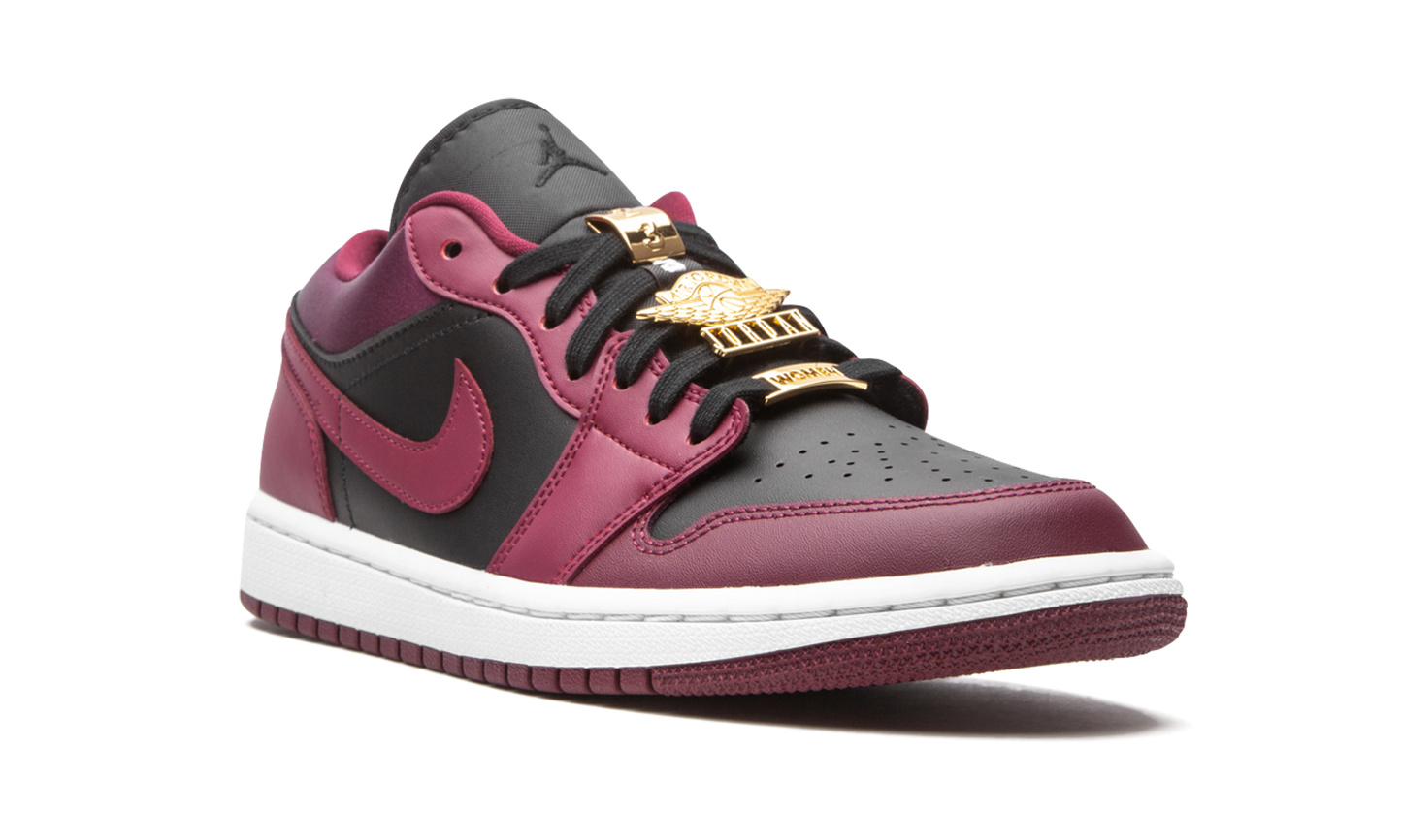 AIR JORDAN 1 LO SE WMNS "Beetroot"