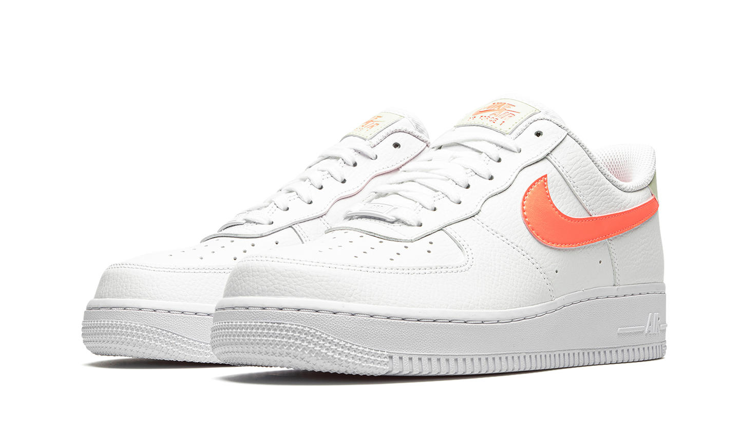 AIR FORCE 1 07 MNS WMNS "ATOMIC PINK"