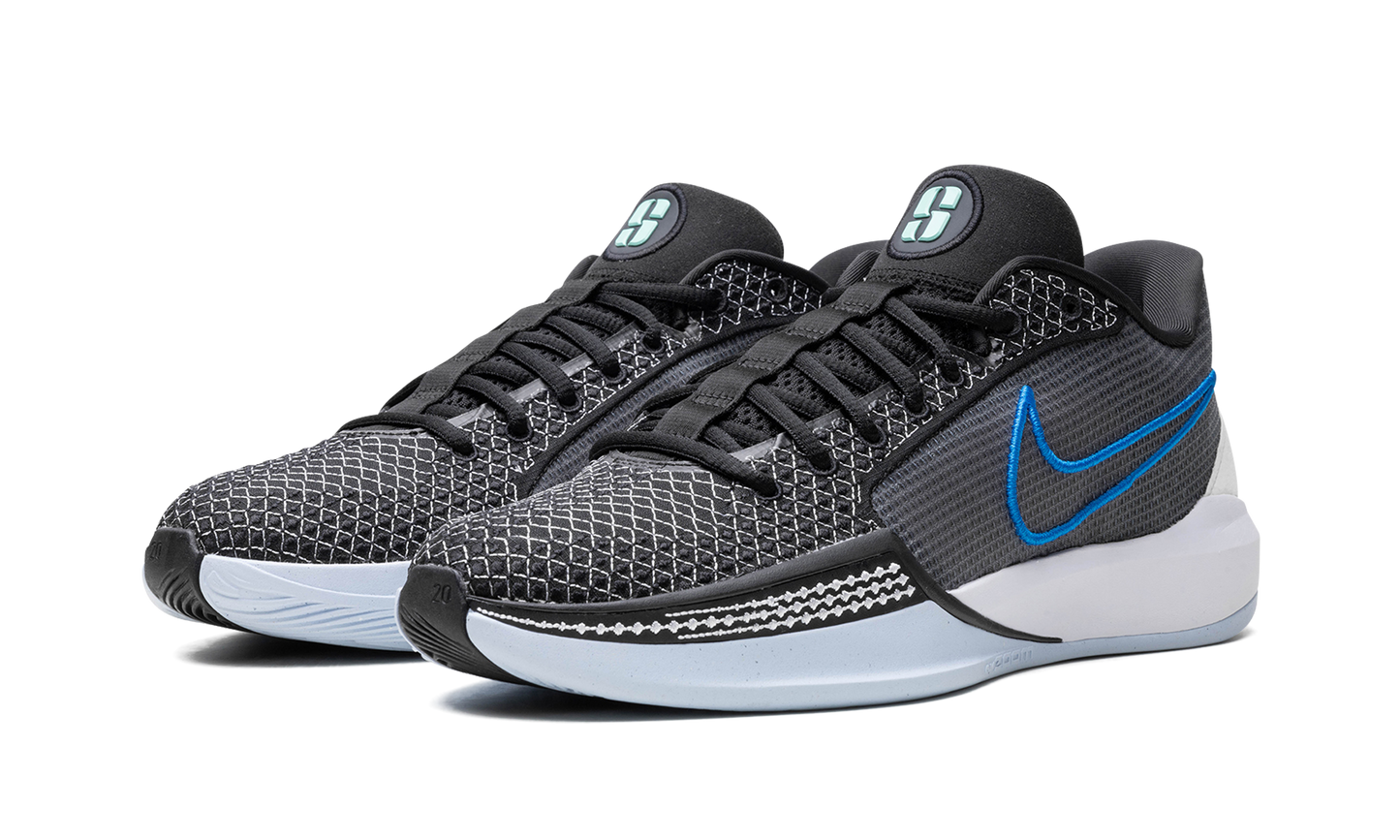 Sabrina 1 "Family Bonds"