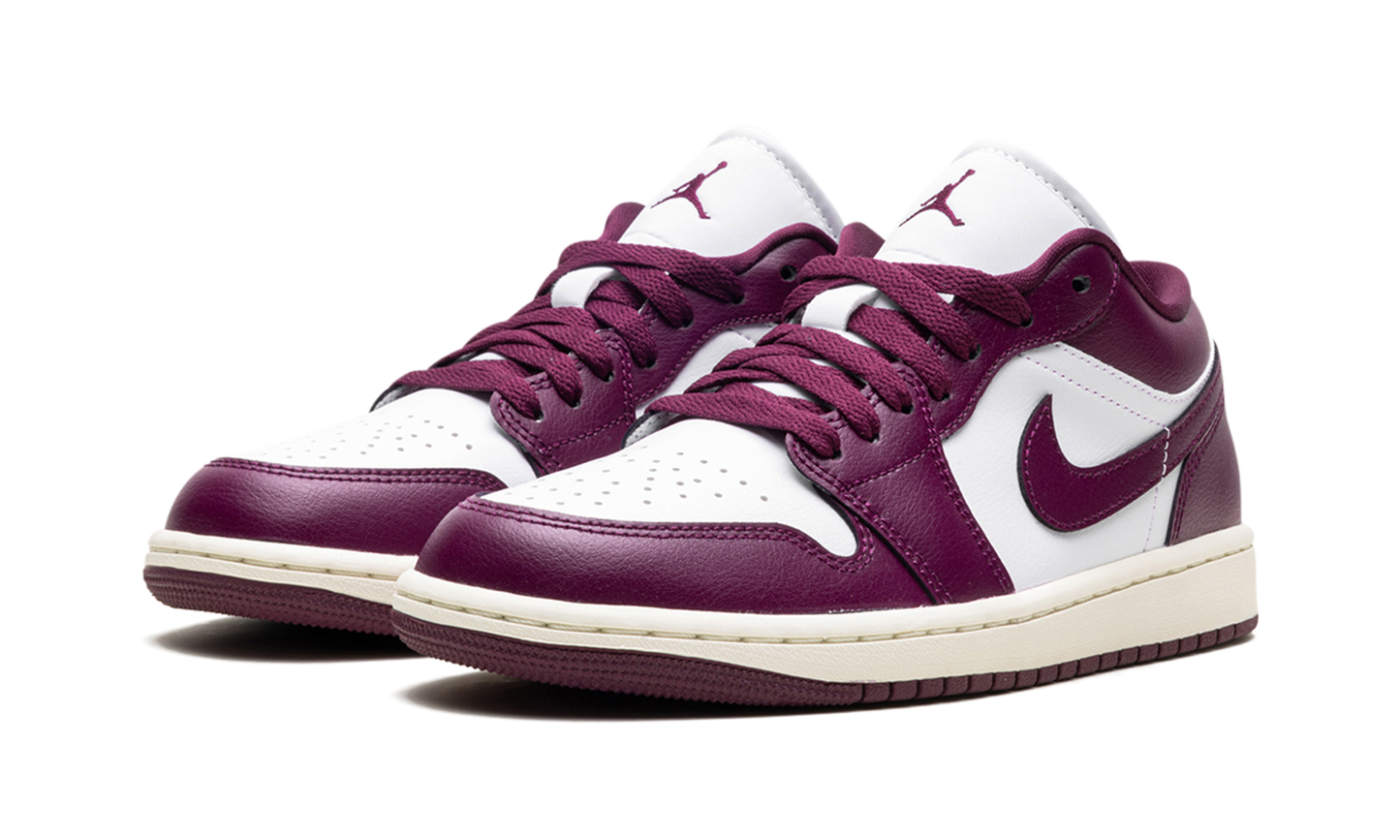 Jordan 1 Low WMNS "Bordeaux"