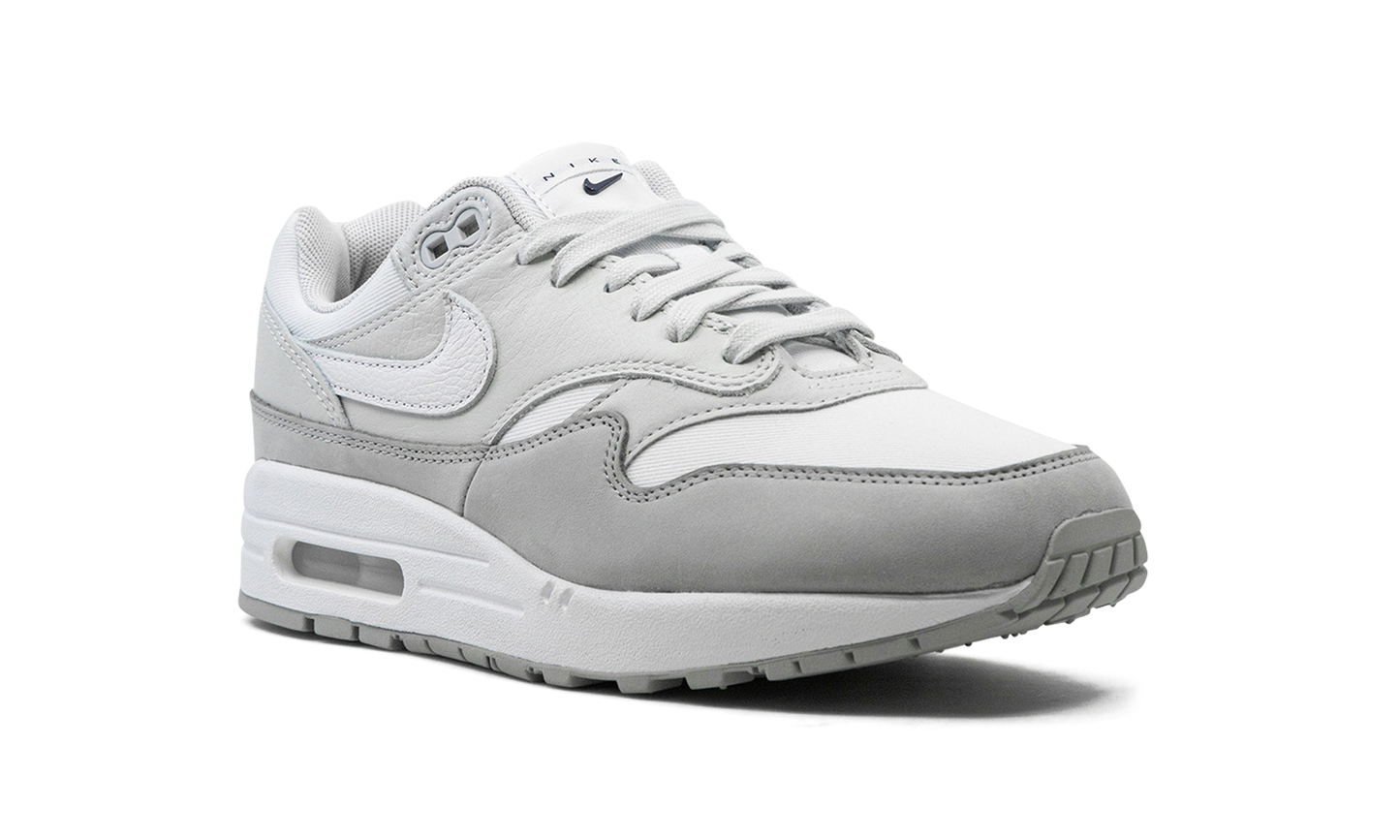 AIR MAX 1 '87 LX WMNS "Light Smoke Grey"