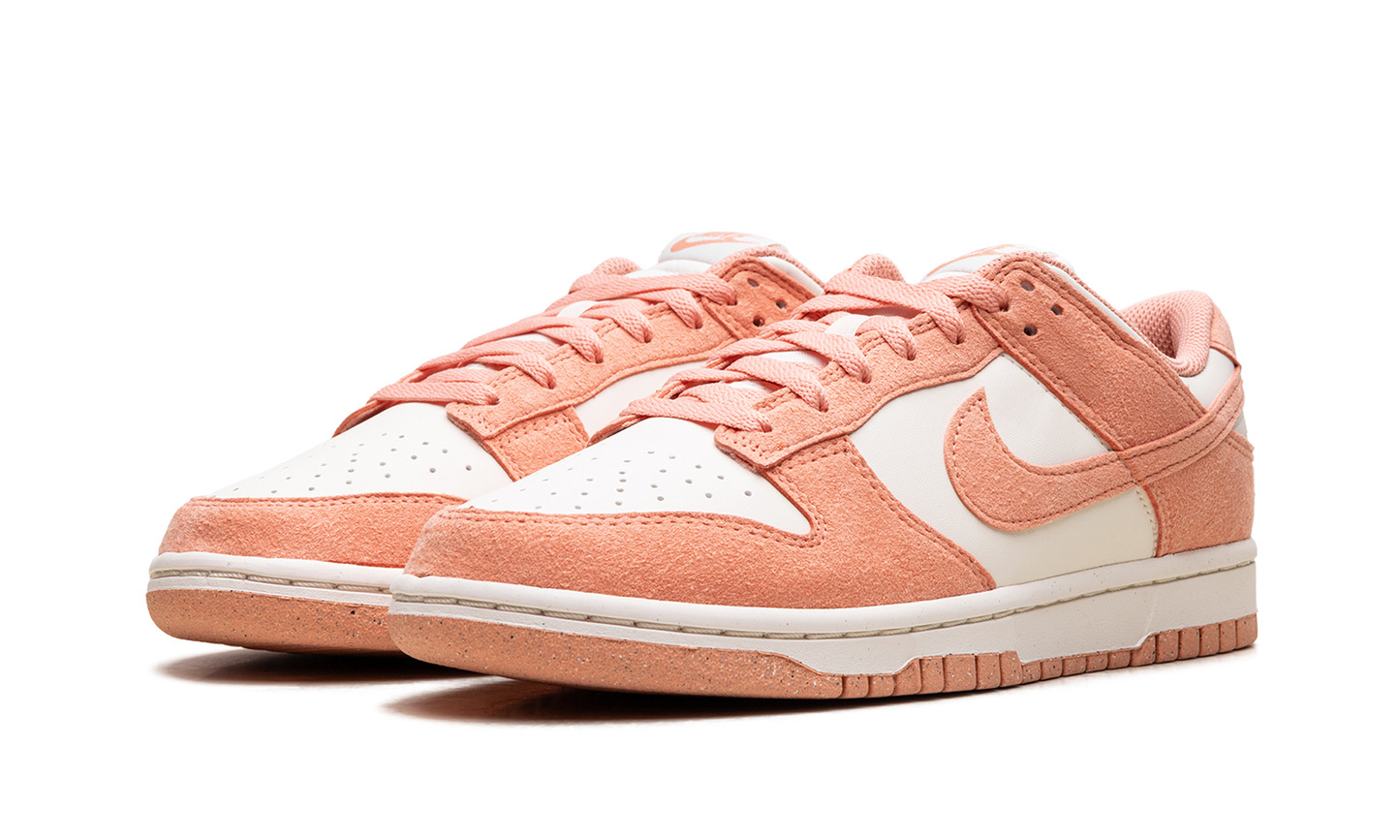 Dunk Low Next Nature WMNS "Apricot Agate"