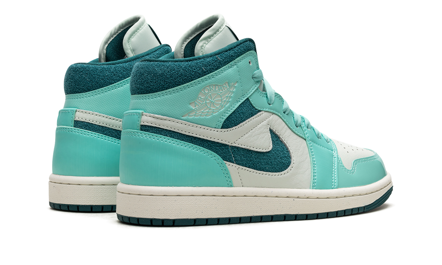 AIR JORDAN 1 MID SE WMNS "Bleached Turquoise"