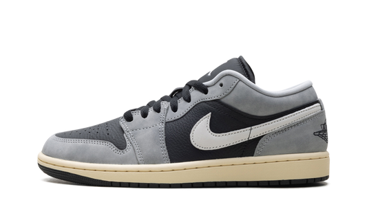 Air Jordan 1 Low SE "Light Smoke Grey"