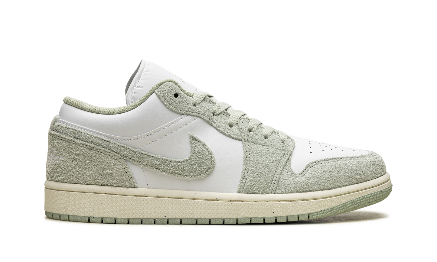Air Jordan 1 Low SE "Seafoam"