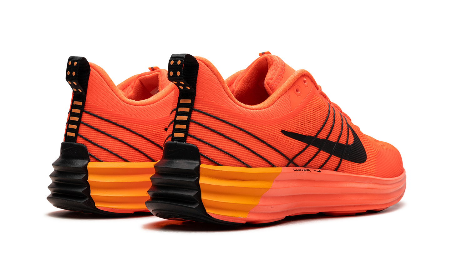 Lunar Roam "Hyper Crimson"