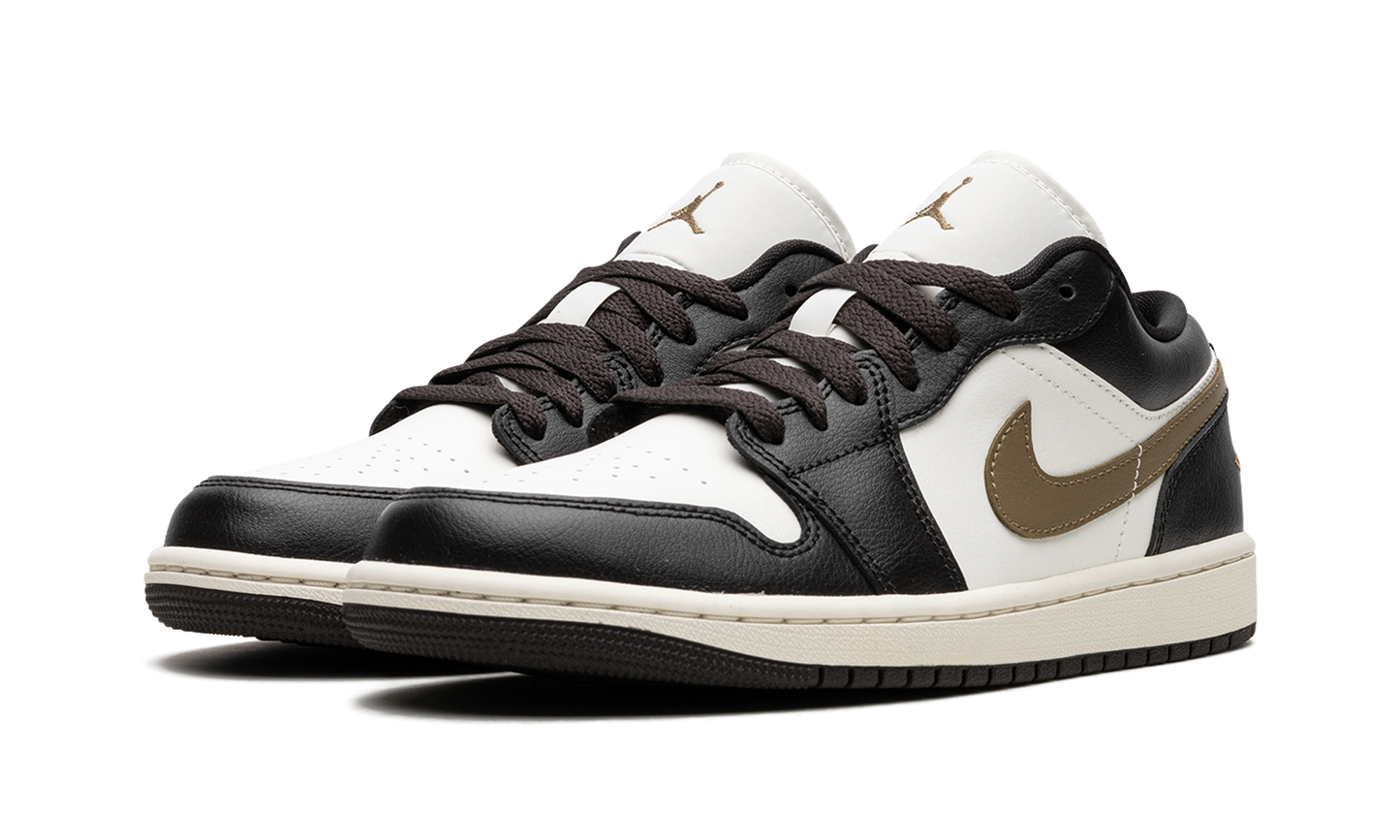 Air Jordan 1 Low WMNS "Shadow Brown"