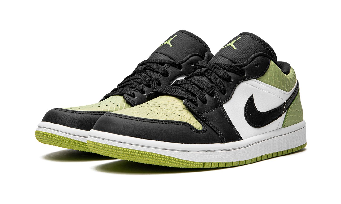 AIR JORDAN 1 LO SE WMNS "Vivid Green Snakeskin"