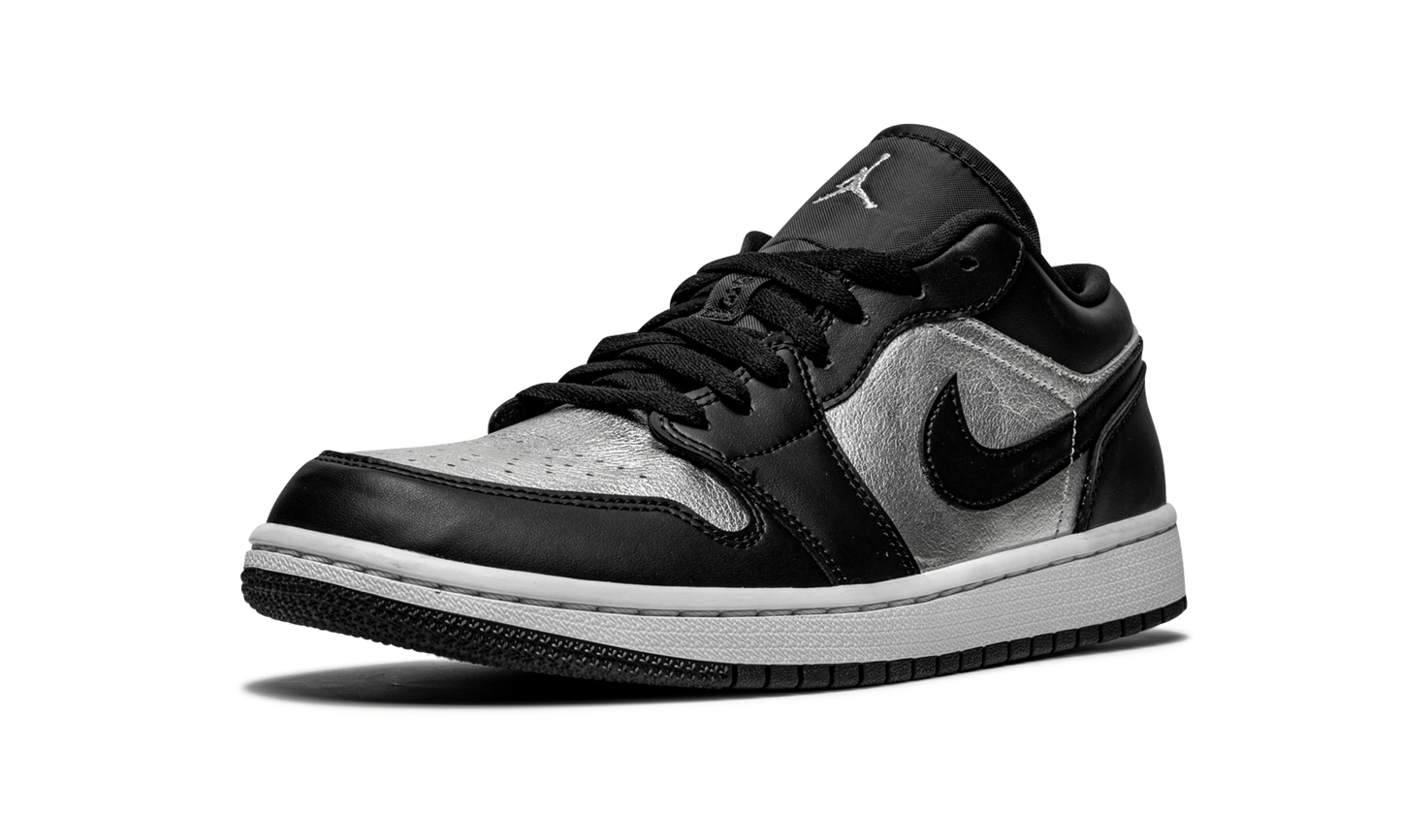 AIR JORDAN 1 LOW SE WMNS "Silver Toe"