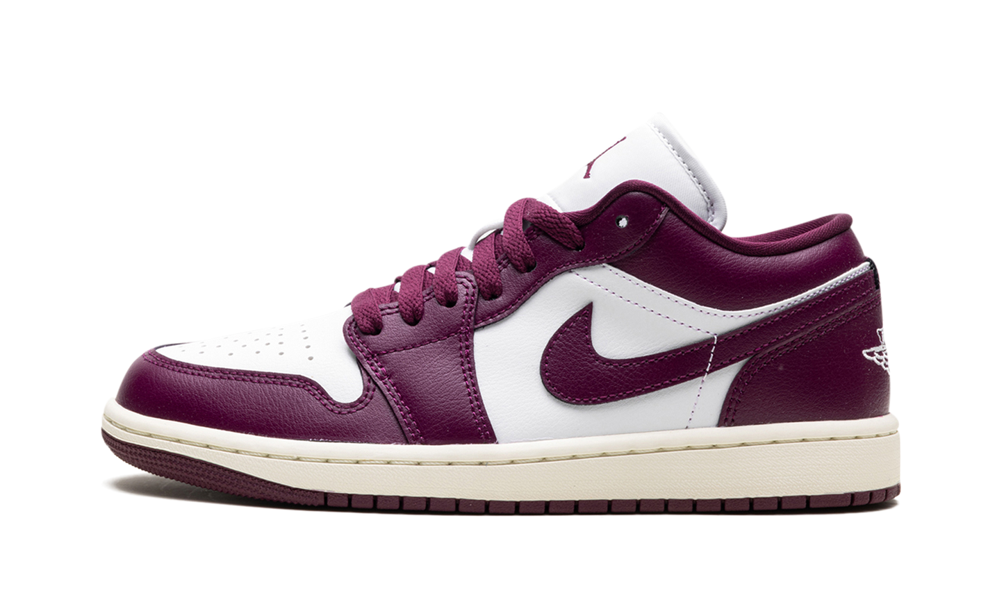 Jordan 1 Low WMNS "Bordeaux"