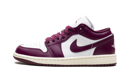 Jordan 1 Low WMNS "Bordeaux"