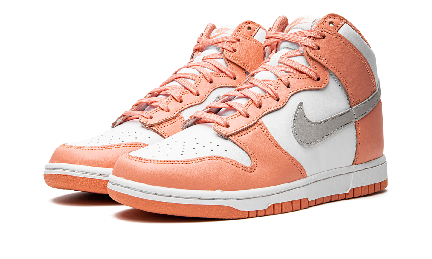 DUNK HIGH MNS WMNS "Salmon"