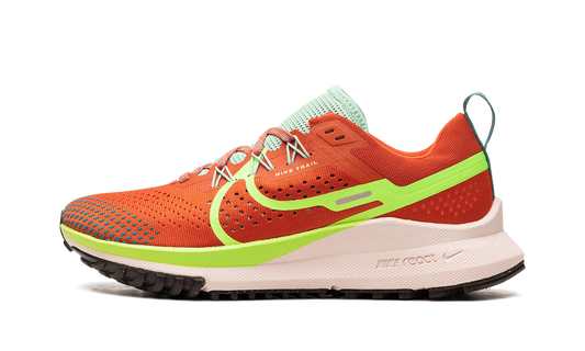 NIKE PEGASUS TRAIL 4 WMNS "Mantra Orange"