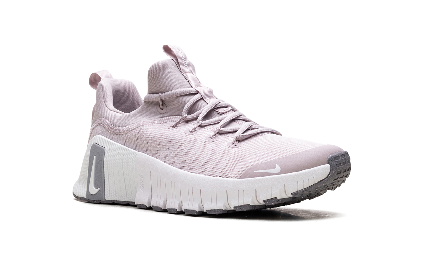 Free Metcon 6 WMNS "Platinum Violet"