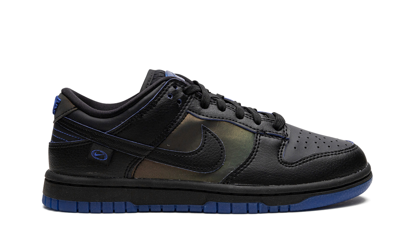 DUNK LO MNS WMNS "Black Royal Iridescent"