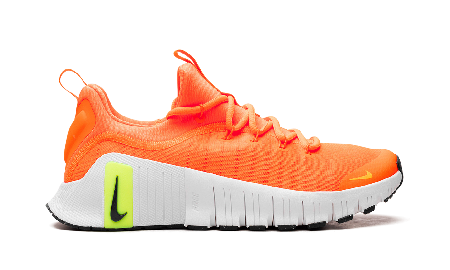 Free Metcon 6 WMNS "Orange"