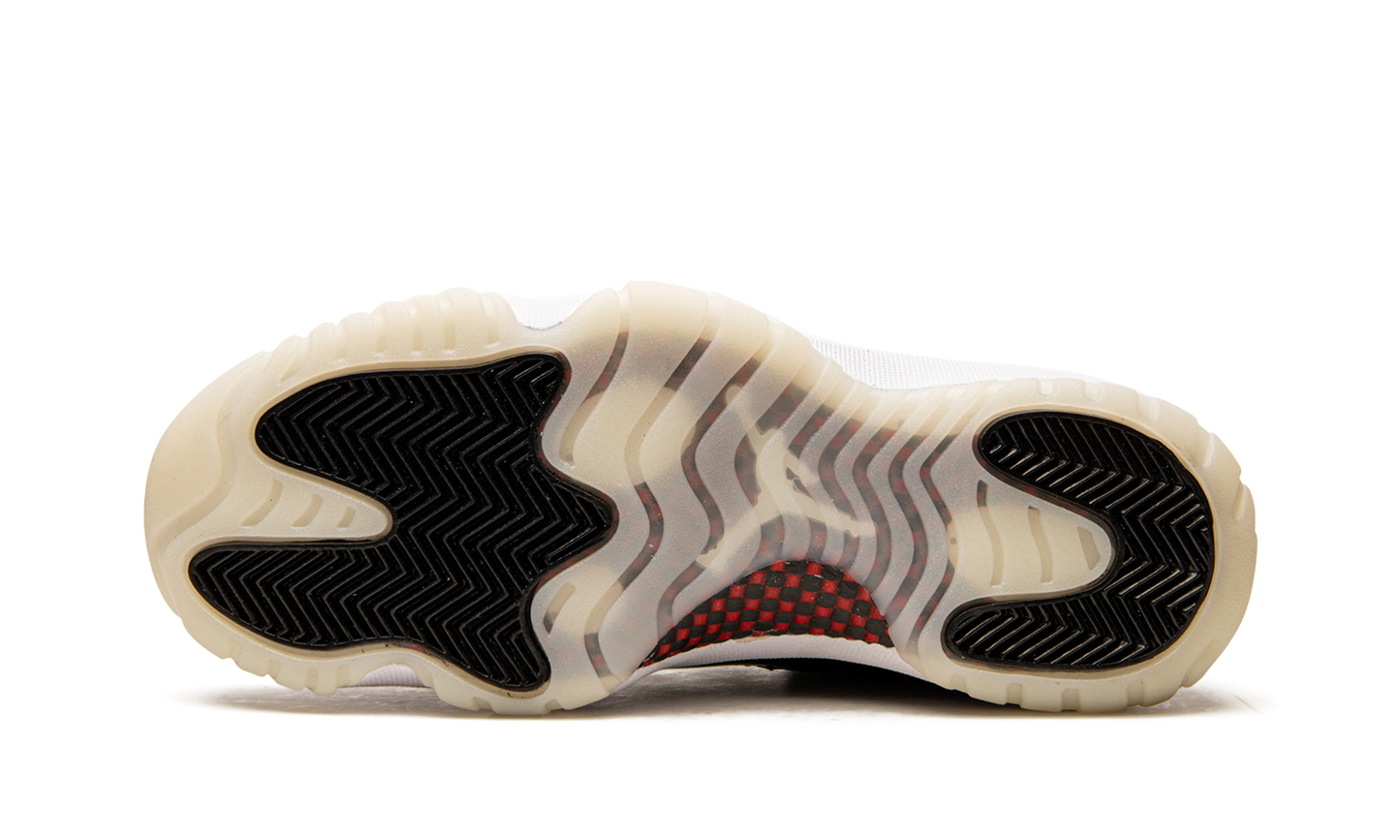 Air Jordan 11 Low "72 - 10"