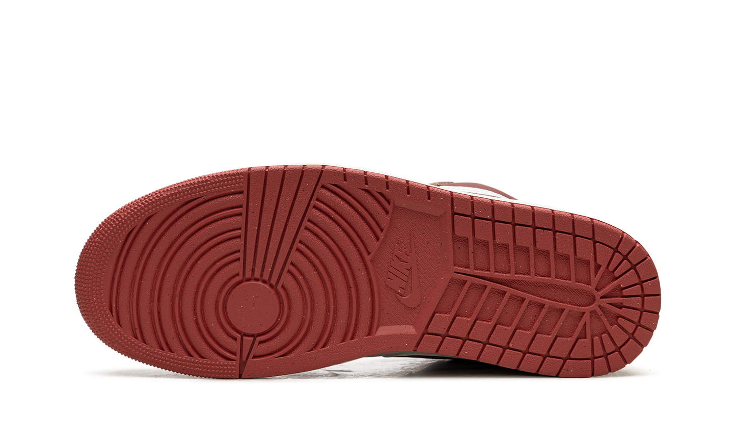 Air Jordan 1 Low SE "DUNE RED"