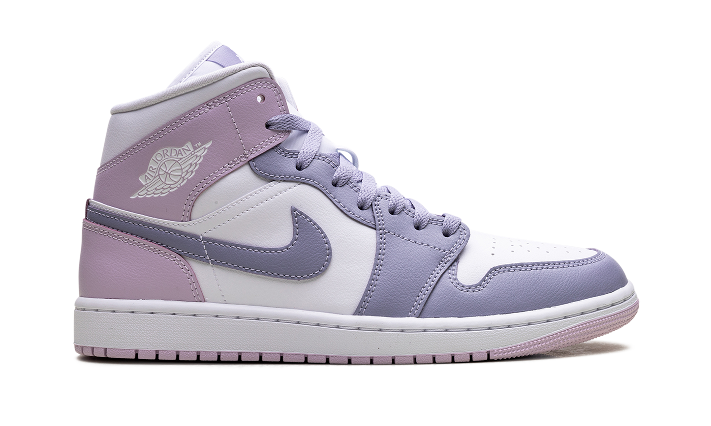 Jordan 1 Mid WMNS "Indigo Haze Doll White"