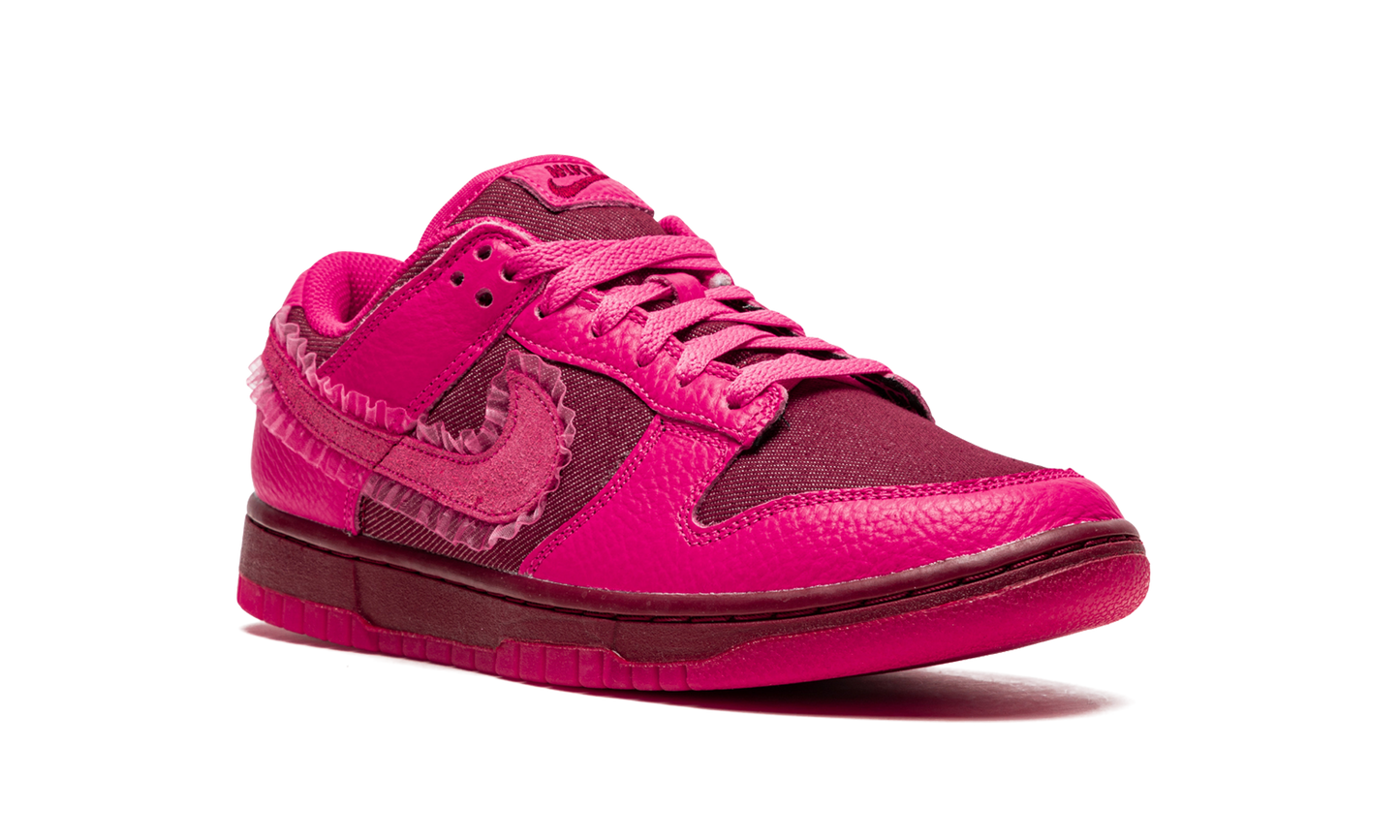 DUNK LOW WMNS "Valentine’s Day"
