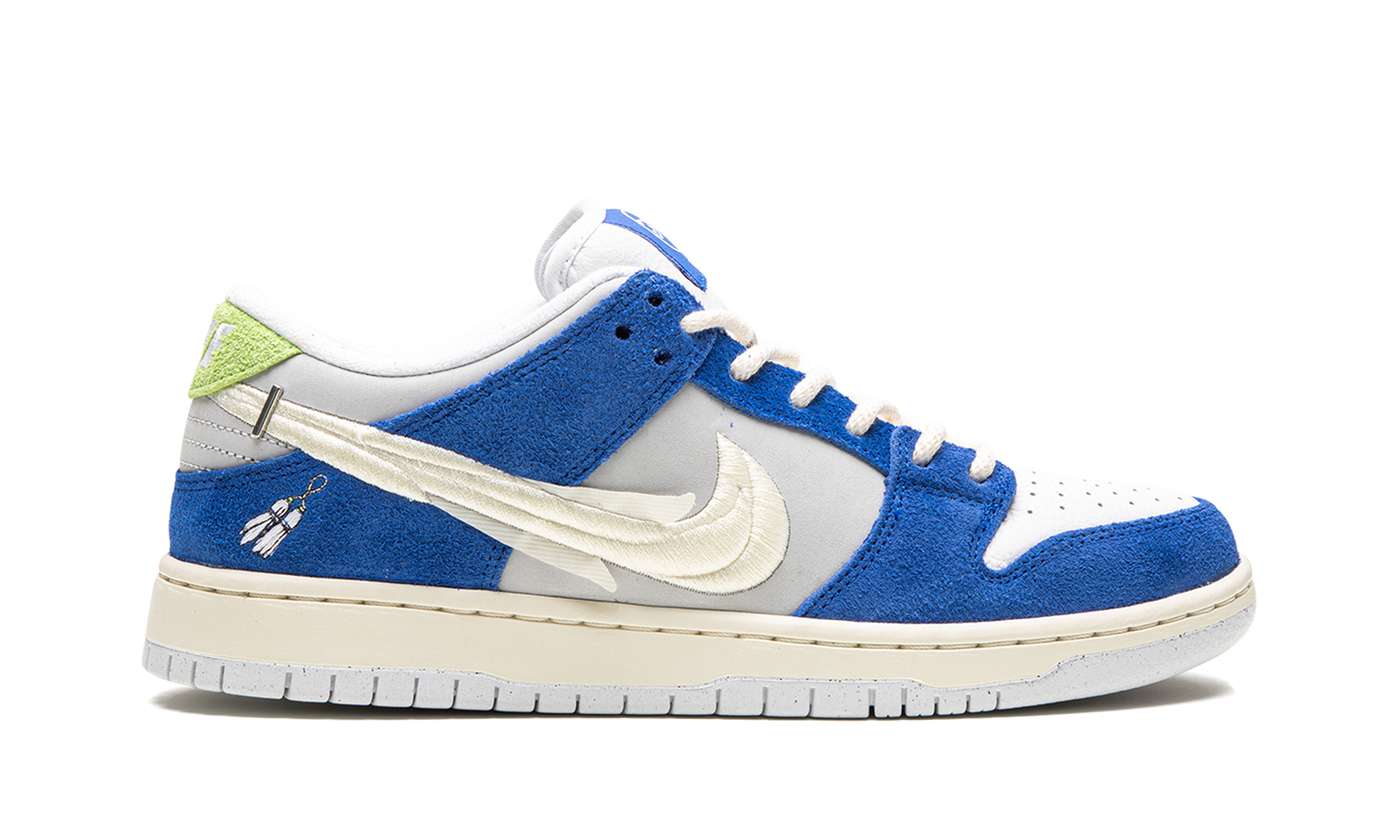 SB Dunk Low "Fly Streetwear - Gardenia"
