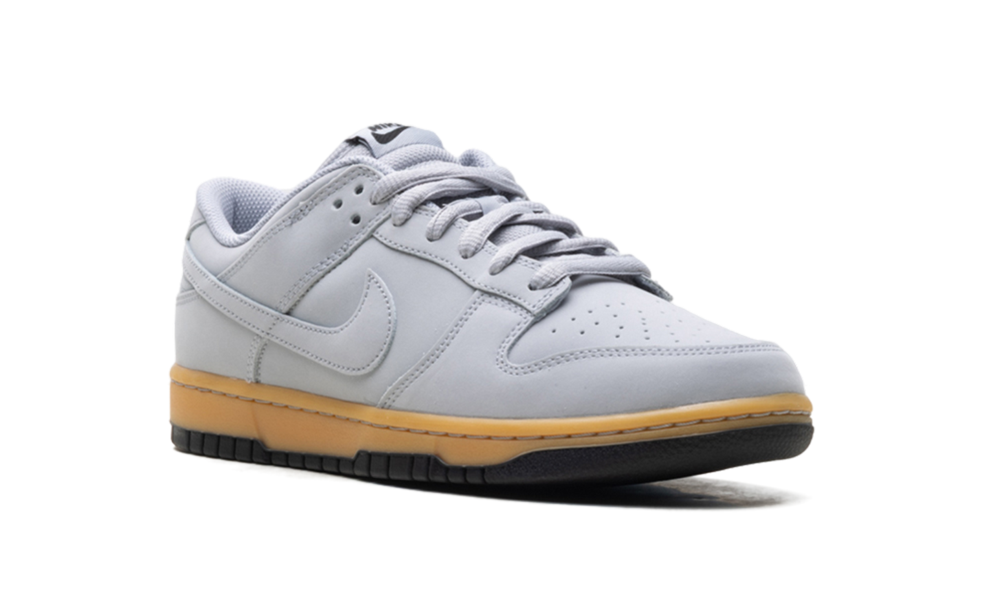 Dunk Low SE "Wolf Grey"