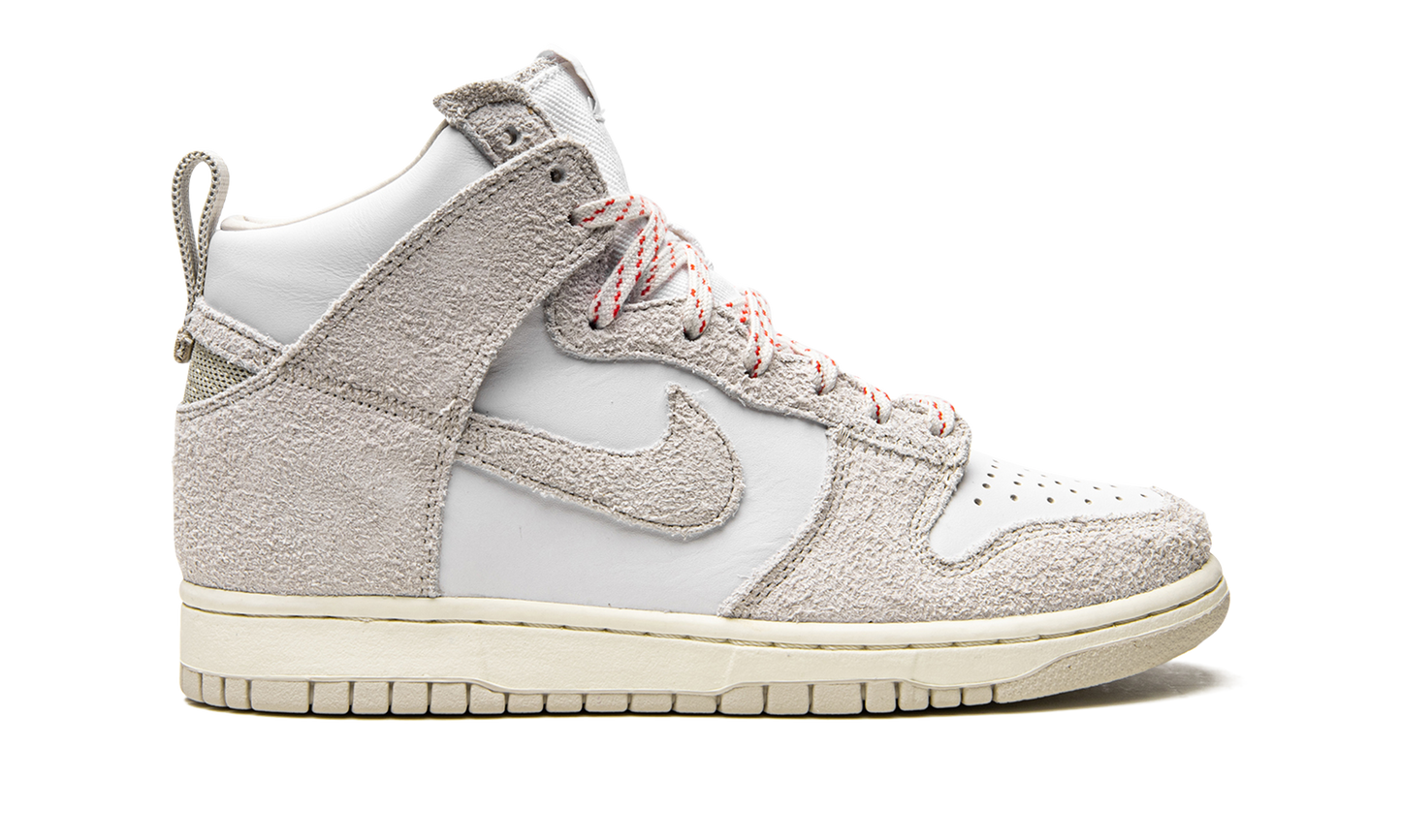 Dunk High SP "Notre - Light Orewood Brown"