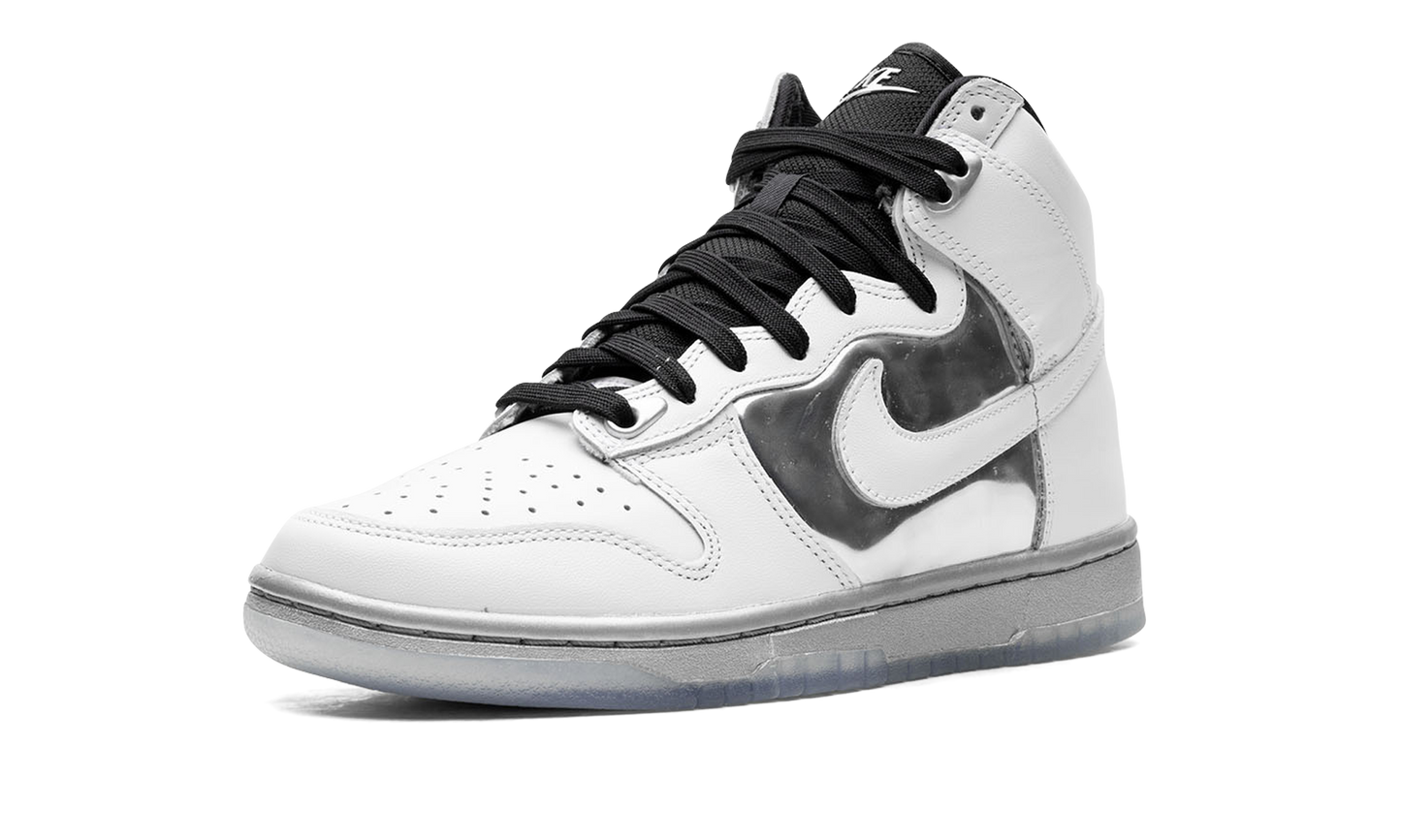 Dunk High SE WMNS "Chrome"