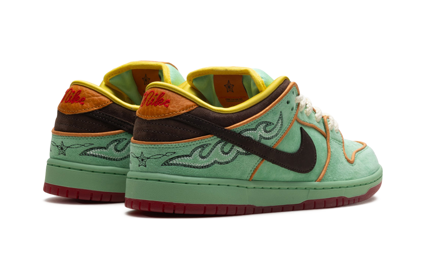 SB Dunk Low "Rodeo Tourmaline"