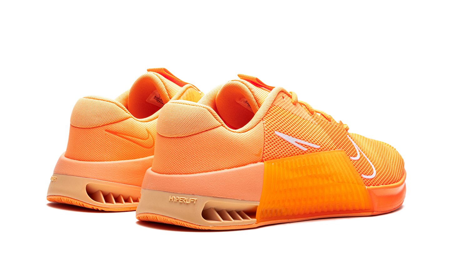 Metcon 9 AMP "Atomic Orange"