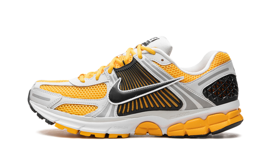 Zoom Vomero 5 "University Gold'"