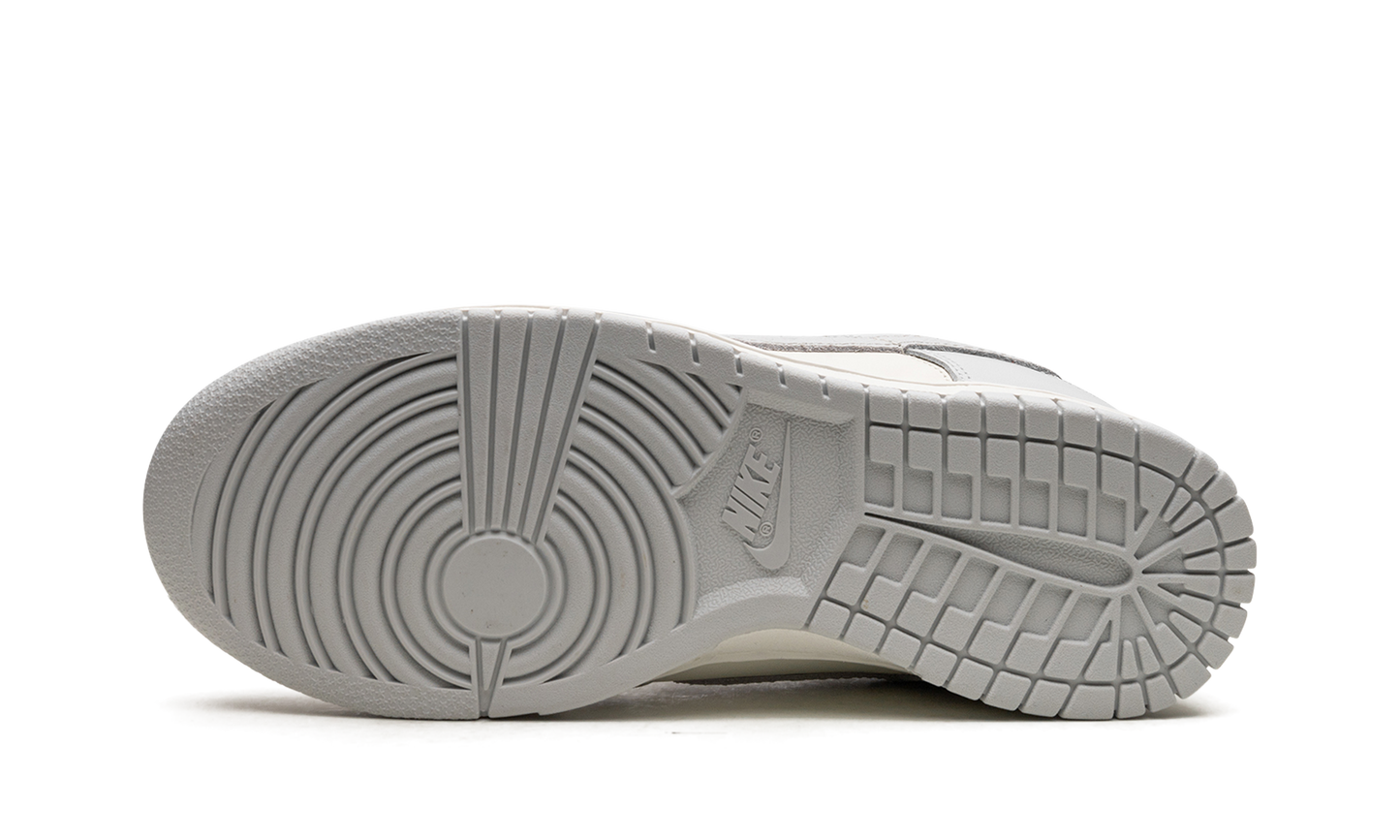 DUNK LOW WMNS "Needlework"