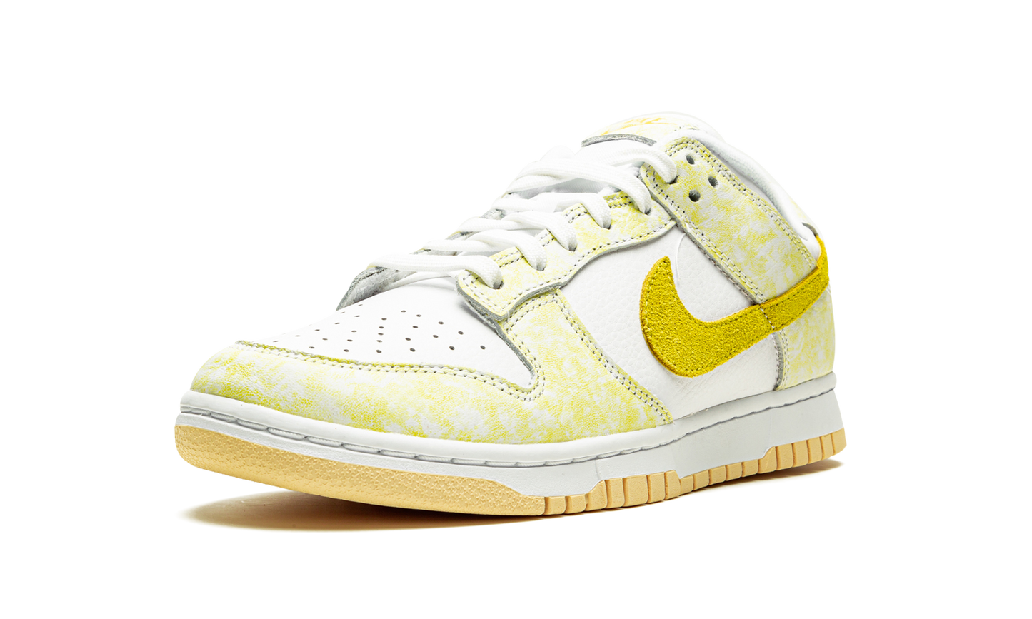 DUNK LOW WMNS "Yellow Strike"