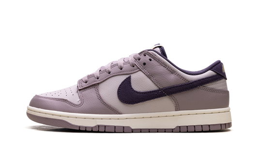 Dunk Low SE "Light Violet Ore"