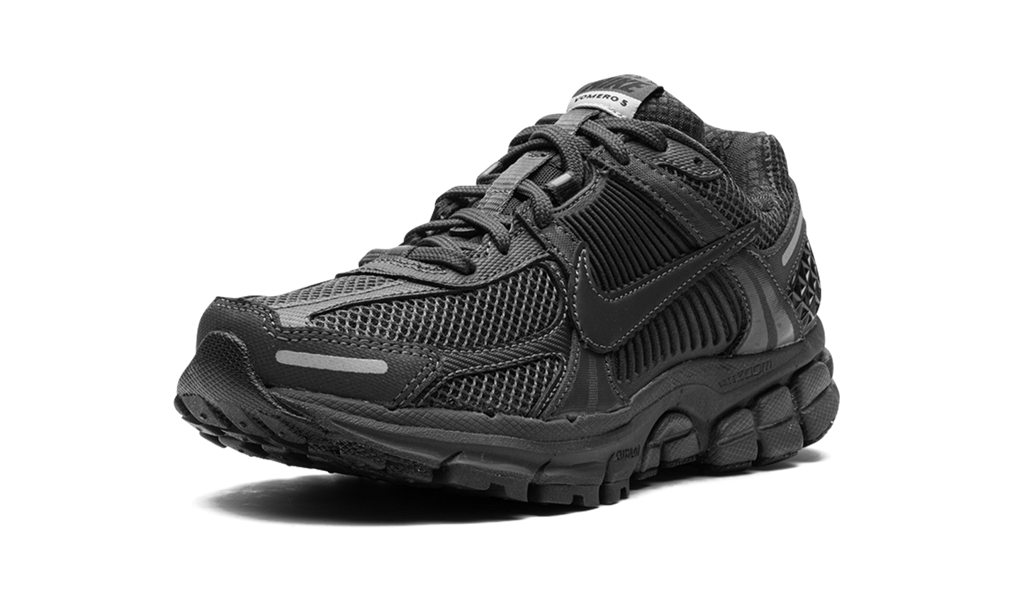 Zoom Vomero 5 WMNS "Triple Black"