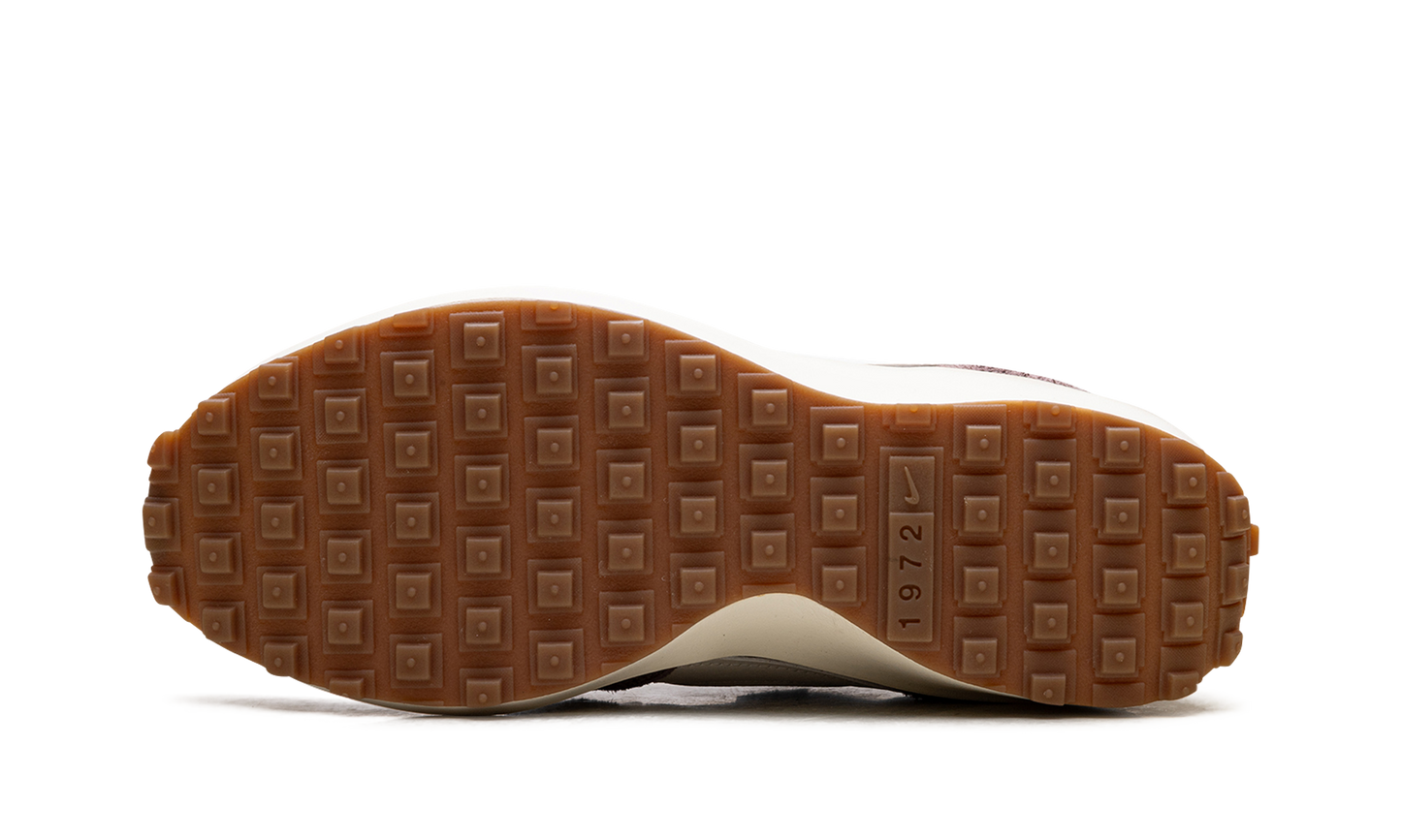 Waffle Debut VNTG WMNS "Plum Eclipse"