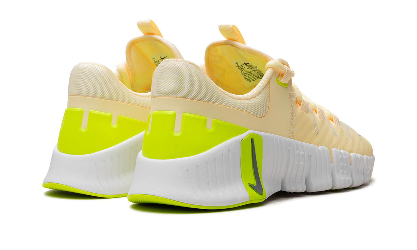 Free Metcon 5 WMNS "Citron Tint Volt"