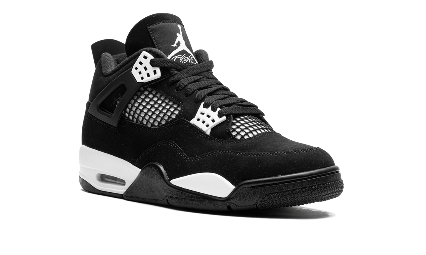 Air Jordan 4 "White Thunder"